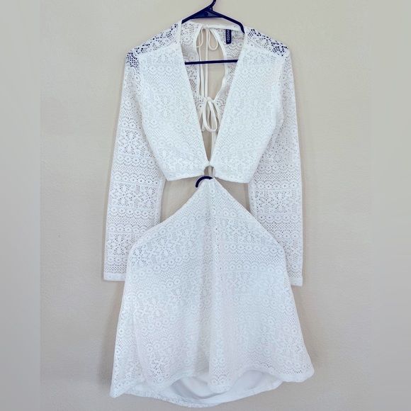 H&M Dresses & Skirts - H&M DIVIDED Beach White Cutout Embroidered Dress Size X-Large